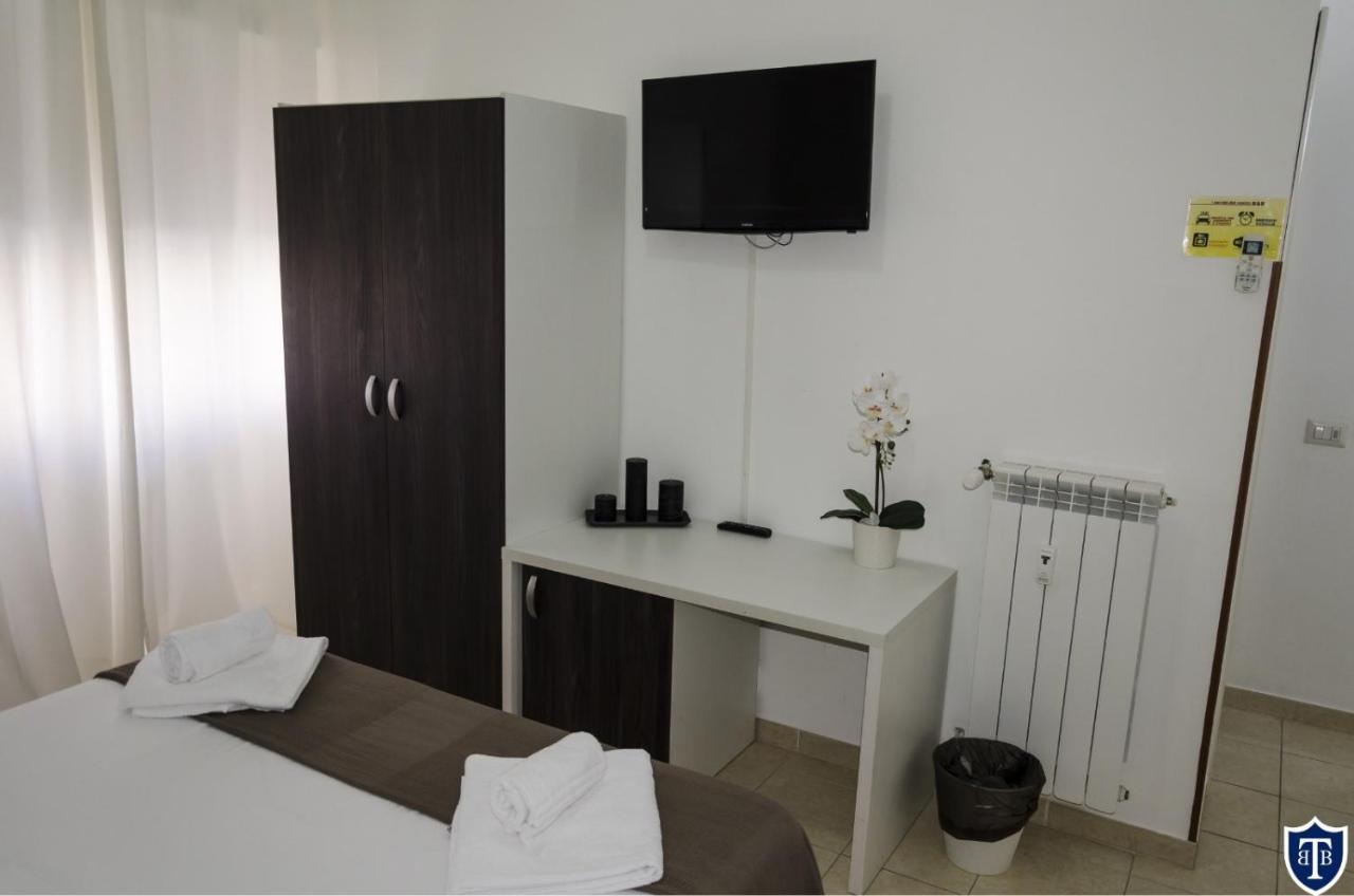 Tiburtina Inn Guest House Рим Экстерьер фото
